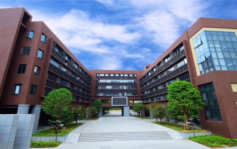 2017年深圳全市十大高中学校重本率排名