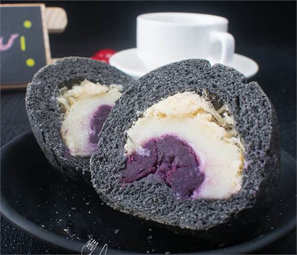小妖健身厨房 紫芯麻薯无糖无油全麦面包