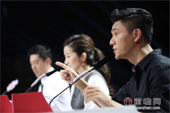 《好声音》与《快男》正面交锋拼收视 你支持