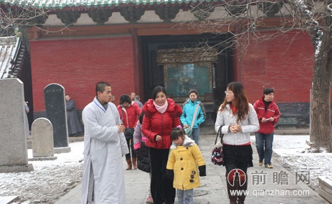 五台山僧人群殴女游客图片