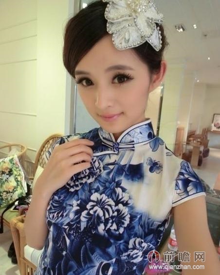 女子整容酷似杨幂图片