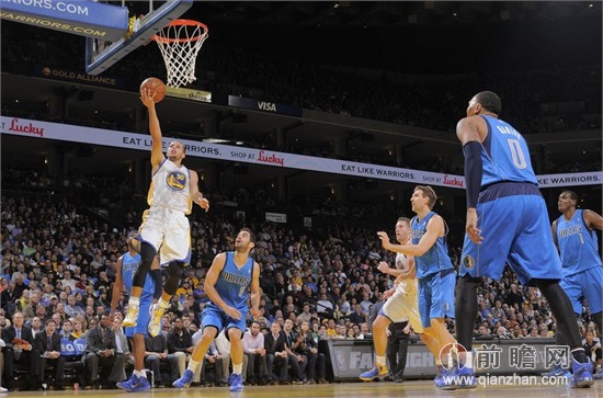 小牛vs勇士:萌神库里1.5秒绝杀屠牛 砍33+10难