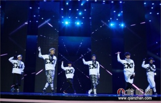  北京 卫视环球 春晚 2014 直播 录像:EXO齐秦吉克