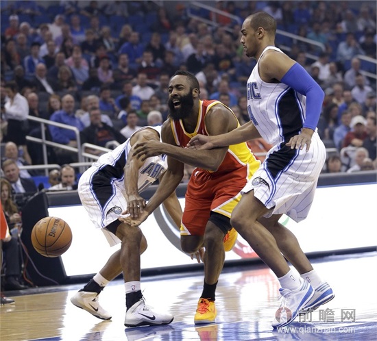  火箭vs魔术 魔兽两双哈登31+6 火箭客场逆转魔
