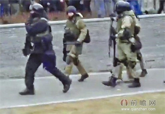 美国黑水公司雇佣兵现身乌克兰 全副武装或引