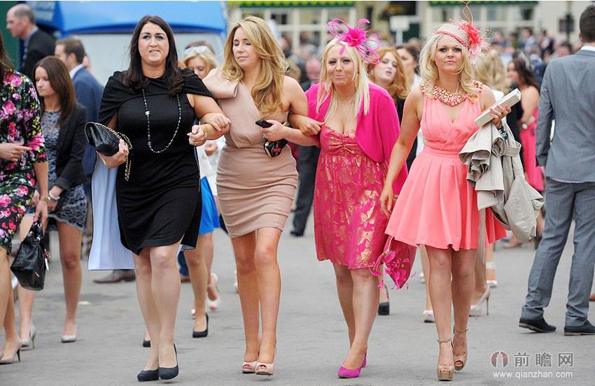 英国举行"女士节"狂欢 佳丽盛装斗艳争桂冠 最高可获200万