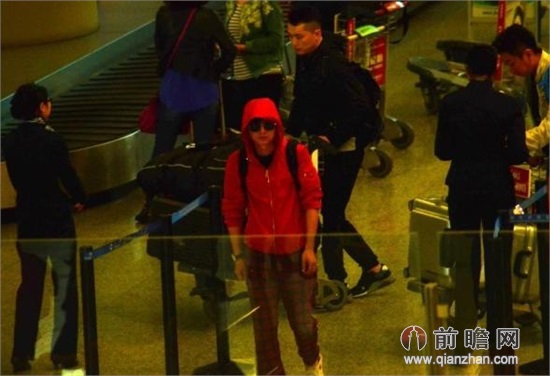  文章回归家庭 不忘小三:托人买姚笛的戏-郑州