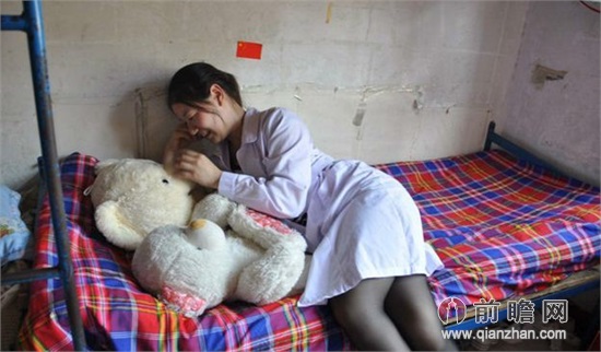 网曝18岁卫校女生的真实<em>生活照片</em> 白衣天使