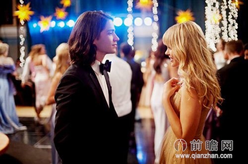 奇!<em>美女</em>教师为男学生<em>跳舞</em>庆生趁机求爱被停职