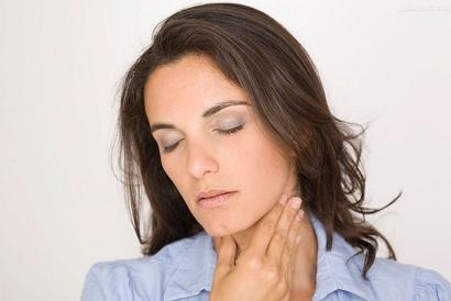 养生:嗓子里面老有痰吞不下去吐不出来是怎么