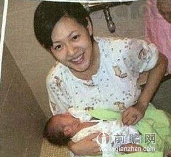 福州美妈哺乳快闪<em>倡</em>母乳喂养 盘点<em>女</em>明星哺乳