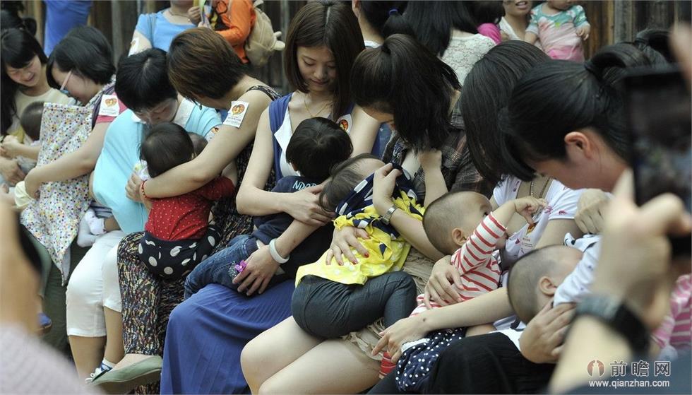 福州美妈哺乳快闪<em>倡</em>母乳喂养 盘点<em>女</em>明星哺乳