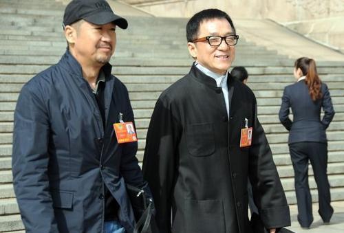 张国立不回应张默判刑 录节目与成龙互掐