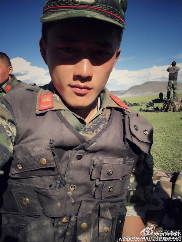 比宋仲基更帅的武警战士爆红网络 上过天天向上迷倒万千妹子