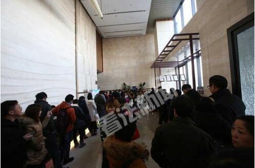 酷骑单车北京总部用户退押金排长龙 有人专程