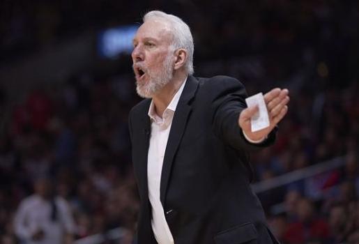 主教练排名_辽宁主教练杨鸣西装照(2)