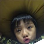 网友质疑<em>吴</em><em>镇</em><em>宇</em>讽刺农村人 因费曼眼角祛疤贴掀骂战
