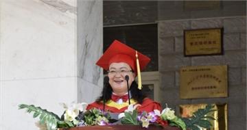 扒皮！辞退患癌<em>女教师</em>的院长陈玲辞职 靠炒房起家学历涉嫌造假