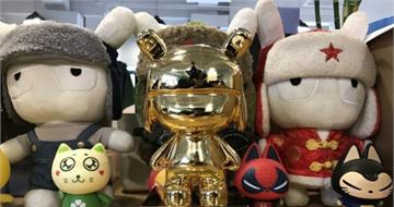 董明珠给员工加薪雷军晒小米5年员工福利：24K黄金米兔