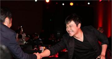 陈思诚出轨绯闻后亮相这个细节亮了 原来他是个隐形富豪