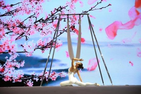 M6 米乐行业焦点丨深圳百家瑜伽馆携手Asia Ladies 联袂演绎2018“她”的时尚生活方式(图1)