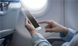 以后坐飞机能玩手机啦！中国解封在飞机上用电子设备禁令
