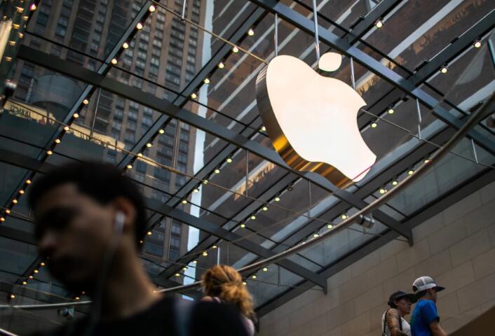 苹果市值突破万亿美元背后：超级大公司开始统治美国经济