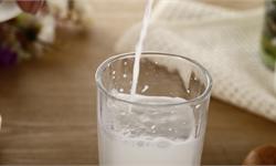 数据热|乳业双寡头期中成绩对比，伊利、蒙牛你选择奶谁一口
