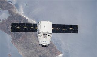 SpaceX国际空间站载货龙飞船延迟一天 原因是发现发霉的食物棒