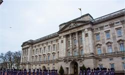 英国女王侍从新冠病毒检测呈阳性 曾为女王准备饮料与餐食