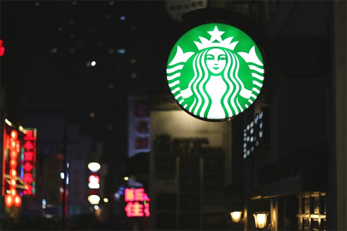 星巴克的外卖经：逆向创新实践