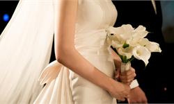 李荣浩<em>杨</em><em>丞</em><em>琳</em>领证！“小眼睛”的他一年收入上亿台币，女方更“吸金”