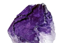 2018年全球螢石行業(yè)市場分析：產(chǎn)銷量呈現(xiàn)波動(dòng)下降趨勢 中國產(chǎn)銷量均占據(jù)首位