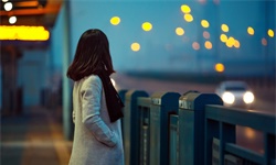 这本书告诉了女人为什么不能太早结婚，以及为什么要坚持读书
