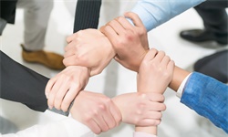 一支疫情期间主动求降薪的铁军是怎样炼成的？