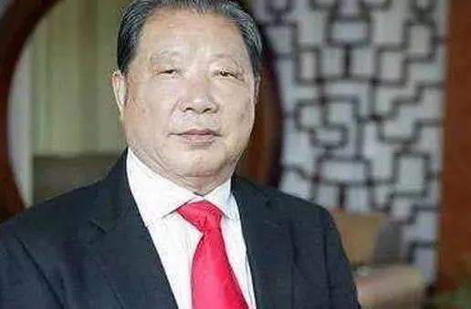 依旧奋战在行业一线,吴志刚现年85岁,同样担任着桃李面包的董事长