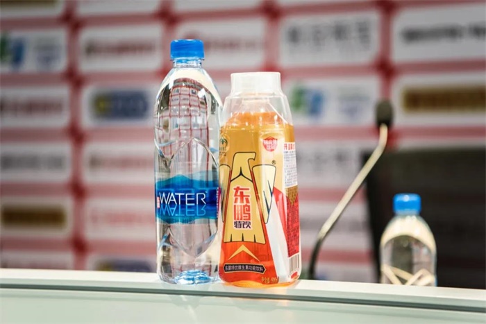 东鹏特饮为首的本土选手份额在扩大