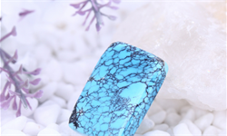 <em>天</em><em>降</em><em>横财</em>！坦桑尼亚男子发现巨型宝石：市价或过亿，政府2100万买走