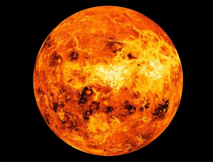 科学家首次在金星表面发现火环!