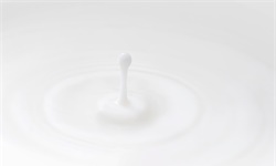 2020年中国液体奶行业市场现状及竞争格局分析 巴氏奶竞争格局相对较分散