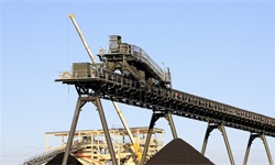 2021年中国煤炭行业市场供需现状及进口规模分析 2020年原煤产量超38亿吨