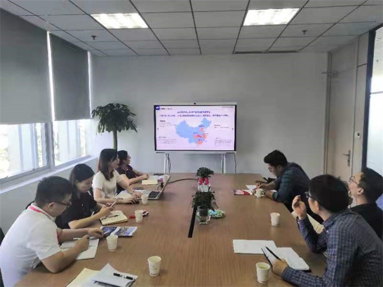 前瞻产业研究院赴武汉光谷进行半导体产业发展规划调研