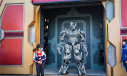 又见乱举报！环球影城威震天说“愚蠢的人类”让人不适？