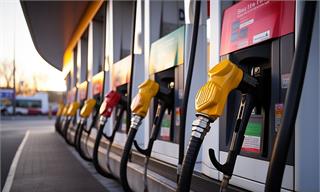 成品油零售限价或实现三连降  预计明日92汽油跌幅在1毛钱【附成品油行业市场供需分析】
