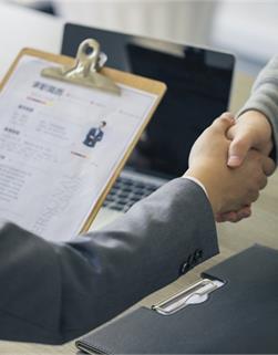 观点丨穆胜：用人效思路为战略会去油