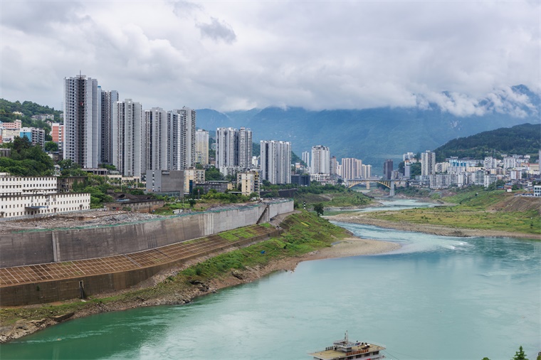 武隆区：描绘旅游装备及消费品产业的宏伟蓝图