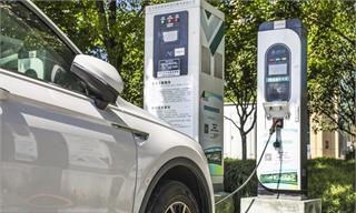 蔚来交出史上最好成绩单！三季度亏损收窄至34.8亿，李斌：有信心在今年四季度盈利【附<em>新能源</em><em>汽车</em>行业市场分析】