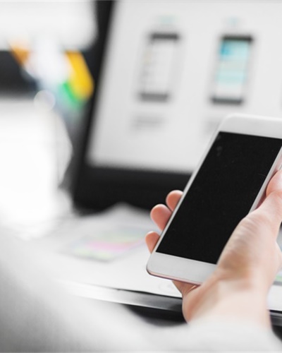 太抢手了！3499元“豆包助手”手机一天就卖光，闲鱼最高溢价超过6500元【附智能手机行业市场分析】