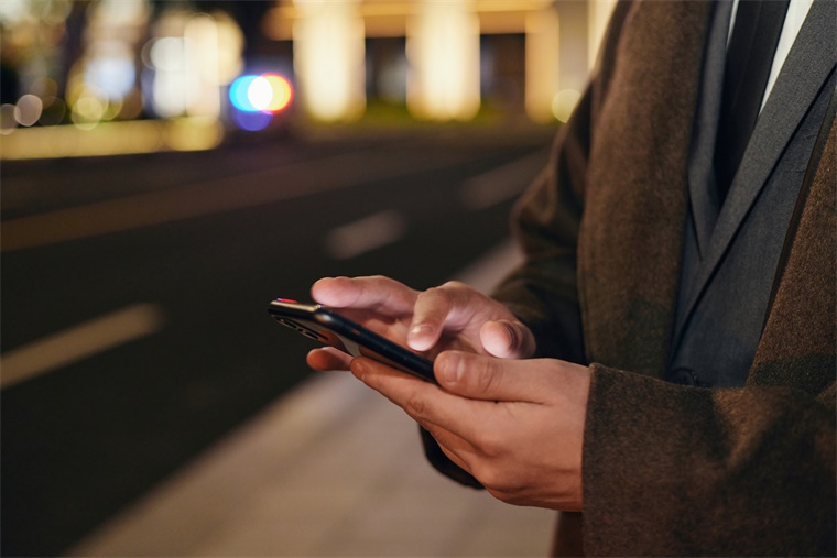 迫使用户换大内存手机？ 网友发现iPhone存储空间用完就坏！苹果回应来了