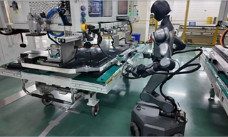 替代高压高危人力！人形机器人“小墨”上岗宁德时代产线：单日工作量提升3倍【附人形机器人行业市场分析】